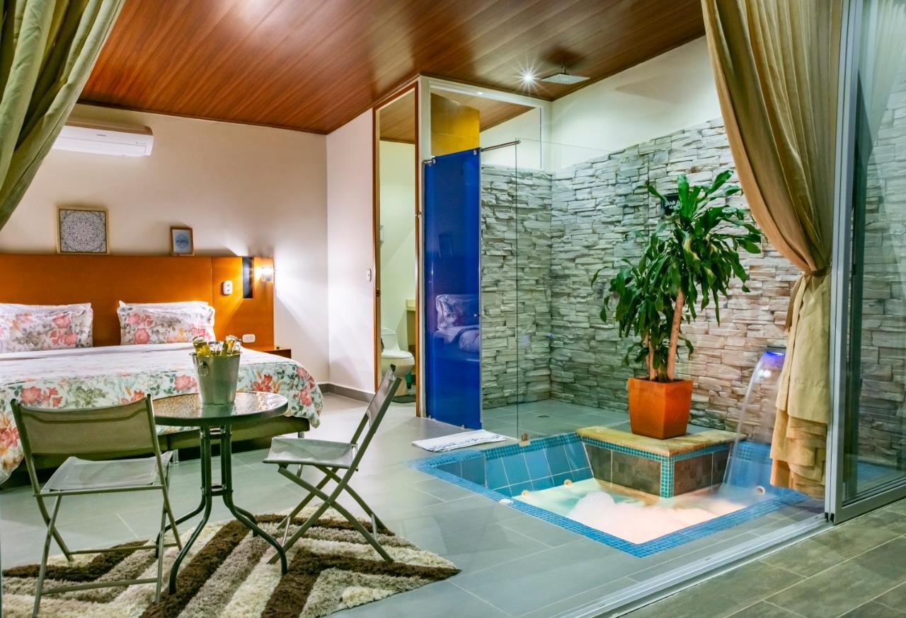 Sunset Palm Lodge Сан-Хиль Экстерьер фото